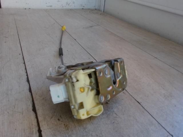 bontott FORD FOCUS I Jobb első Ajtózár