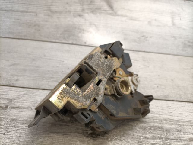 bontott FORD FOCUS I Jobb első Ajtózár