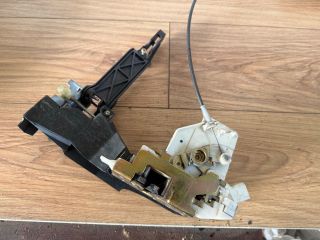 bontott FORD FOCUS I Jobb első Ajtózár