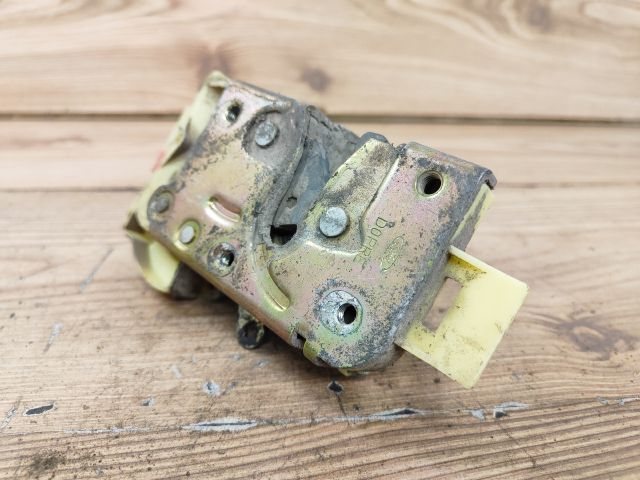 bontott FORD FOCUS I Jobb első Ajtózár