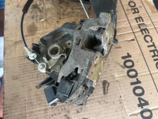 bontott FORD FOCUS I Jobb első Ajtózár