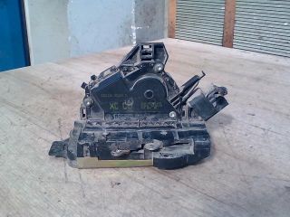 bontott FORD FOCUS I Jobb első Ajtózár