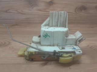 bontott FORD FOCUS I Jobb első Ajtózár