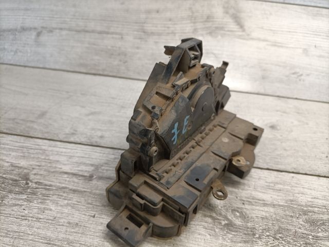 bontott FORD FOCUS I Jobb első Ajtózár