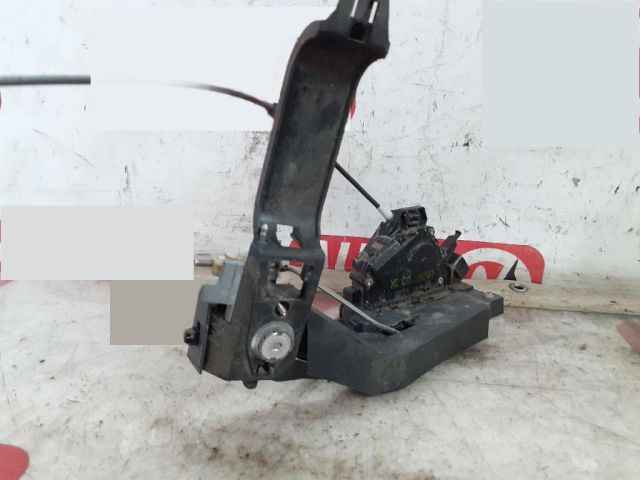 bontott FORD FOCUS I Jobb első Ajtózár