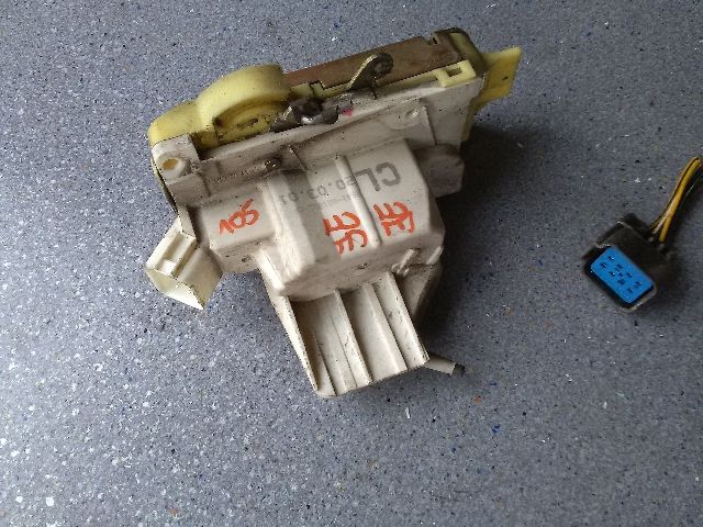 bontott FORD FOCUS I Jobb első Ajtózár