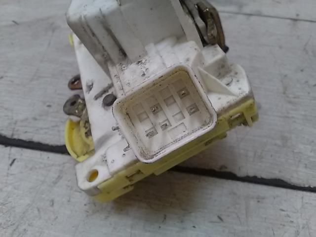 bontott FORD FOCUS I Jobb első Ajtózár