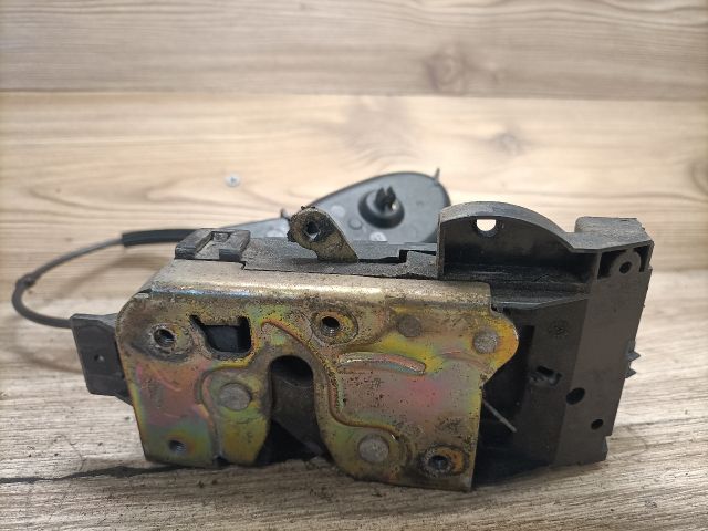 bontott FORD FOCUS I Jobb első Ajtózár