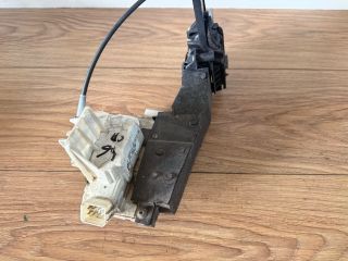 bontott FORD FOCUS I Jobb első Ajtózár