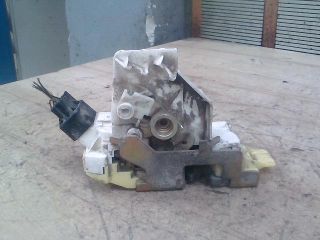 bontott FORD FOCUS I Jobb első Ajtózár