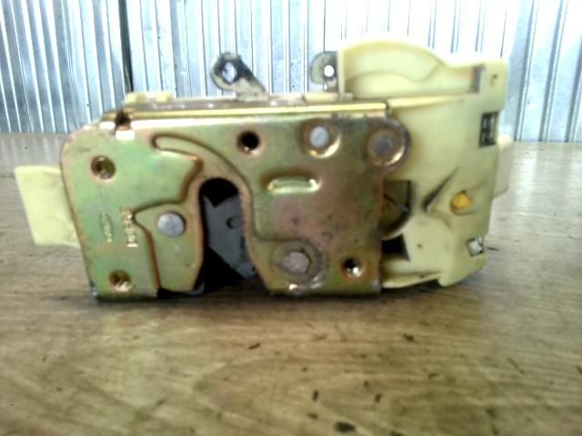 bontott FORD FOCUS I Jobb első Ajtózár