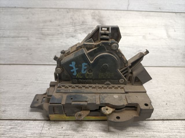 bontott FORD FOCUS I Jobb első Ajtózár