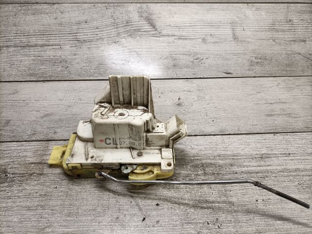 bontott FORD FOCUS I Jobb első Ajtózár