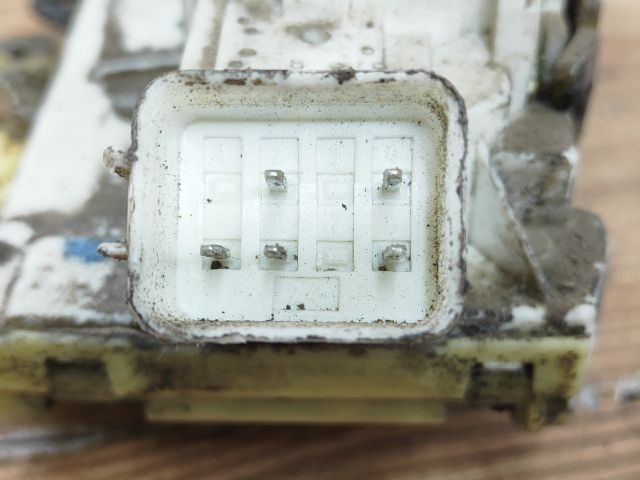 bontott FORD FOCUS I Jobb első Ajtózár