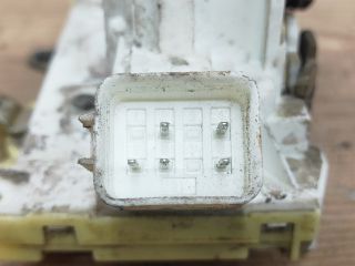 bontott FORD FOCUS I Jobb első Ajtózár