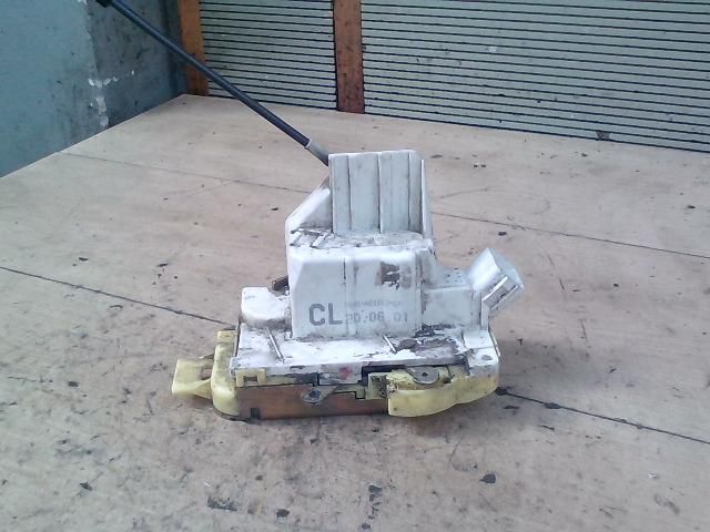 bontott FORD FOCUS I Jobb első Ajtózár