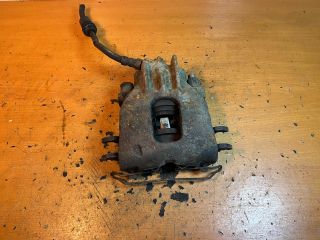 bontott FORD FOCUS I Jobb első Féknyereg Munkahengerrel