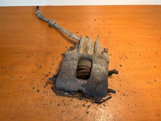 bontott FORD FOCUS I Jobb első Féknyereg Munkahengerrel