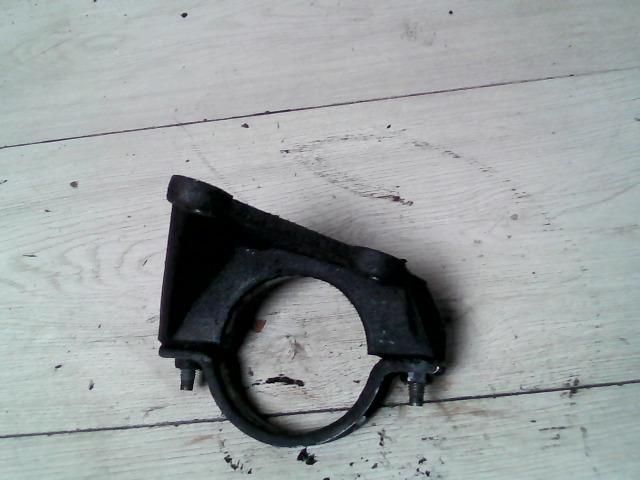 bontott FORD FOCUS I Jobb első Féltengely Tartó