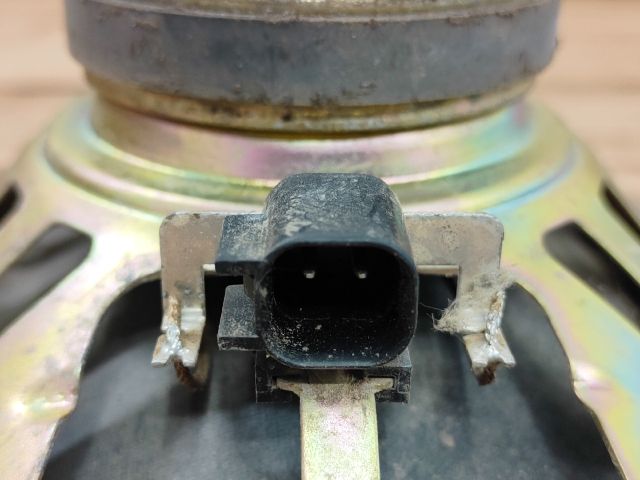 bontott FORD FOCUS I Jobb első Hangszóró