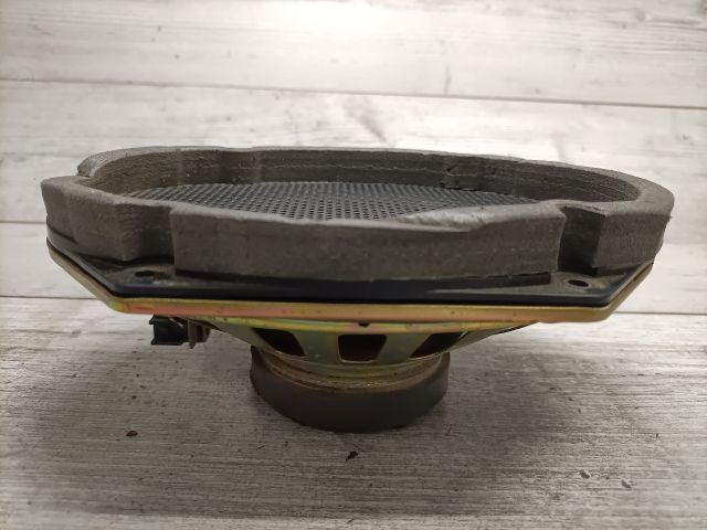 bontott FORD FOCUS I Jobb első Hangszóró