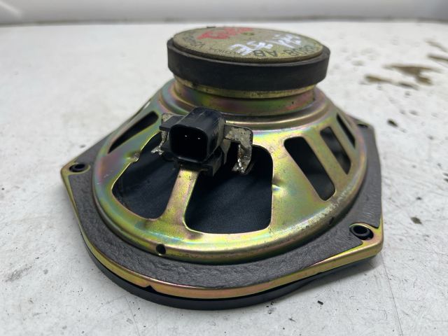 bontott FORD FOCUS I Jobb első Hangszóró