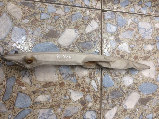 bontott FORD FOCUS I Jobb első Oldal Lökhárító Tartó (Műanyag)