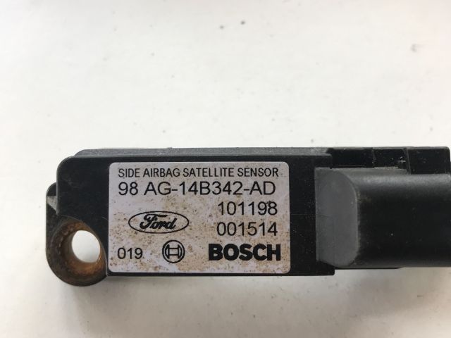 bontott FORD FOCUS I Jobb első Oldal Ütközés Érzékelő