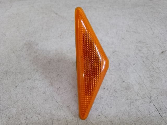 bontott FORD FOCUS I Jobb első Sárvédő Irányjelző