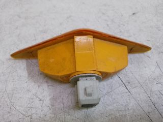 bontott FORD FOCUS I Jobb első Sárvédő Irányjelző