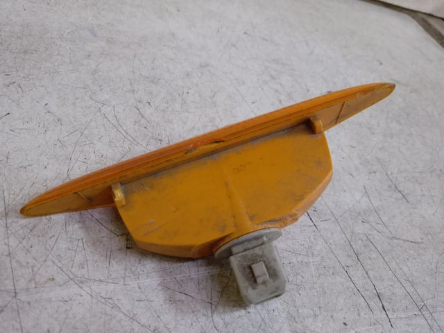 bontott FORD FOCUS I Jobb első Sárvédő Irányjelző