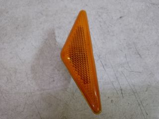 bontott FORD FOCUS I Jobb első Sárvédő Irányjelző