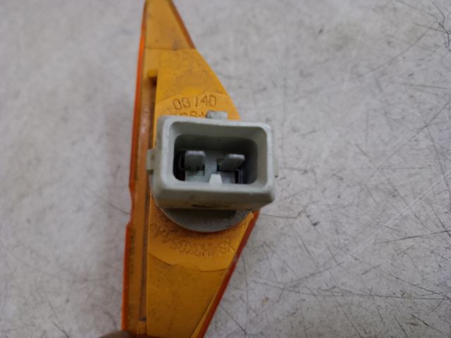 bontott FORD FOCUS I Jobb első Sárvédő Irányjelző