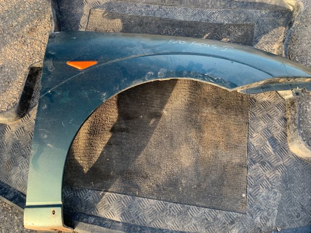 bontott FORD FOCUS I Jobb első Sárvédő