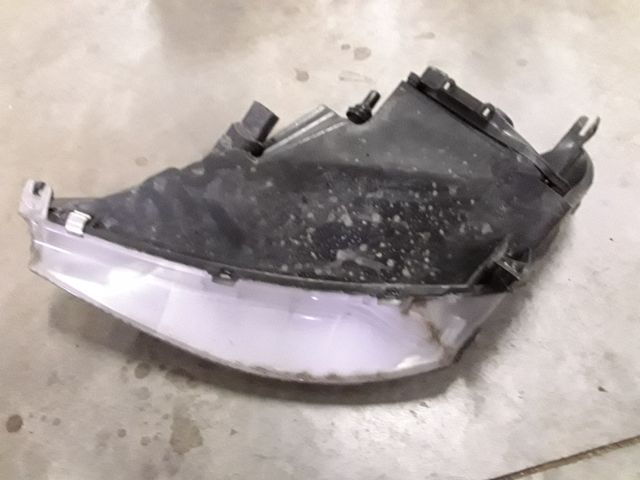 bontott FORD FOCUS I Jobb Fényszóró