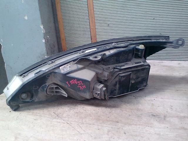 bontott FORD FOCUS I Jobb Fényszóró