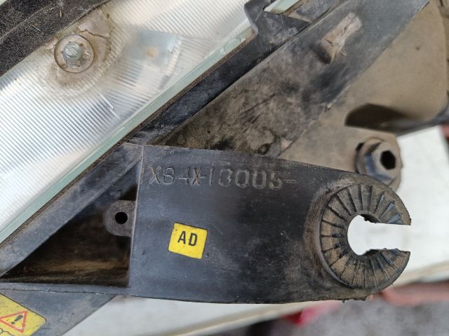 bontott FORD FOCUS I Jobb Fényszóró