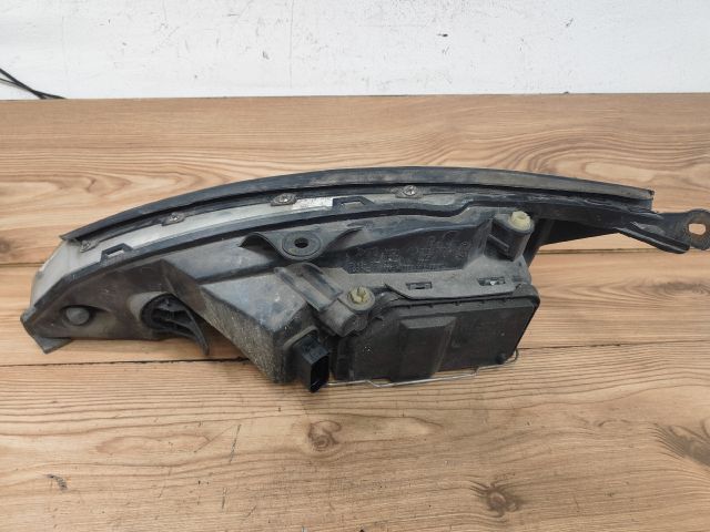 bontott FORD FOCUS I Jobb Fényszóró