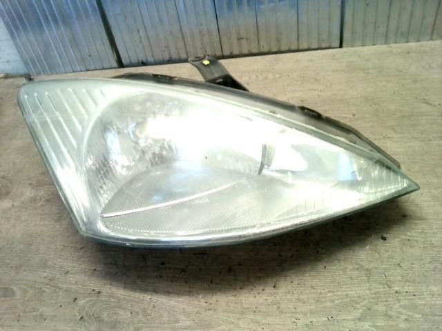 bontott FORD FOCUS I Jobb Fényszóró