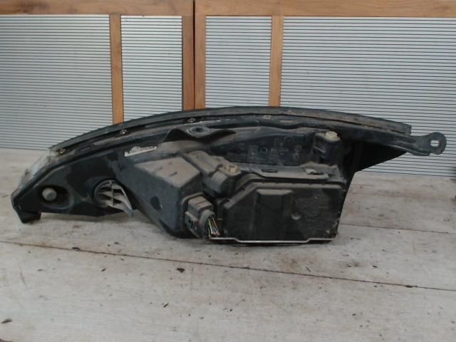 bontott FORD FOCUS I Jobb Fényszóró