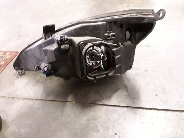 bontott FORD FOCUS I Jobb Fényszóró