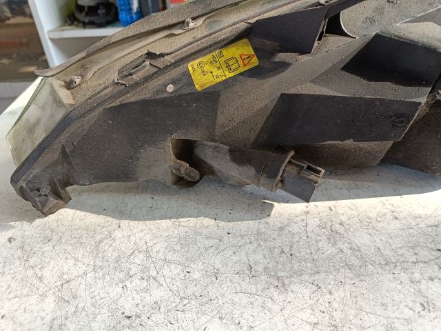 bontott FORD FOCUS I Jobb Fényszóró