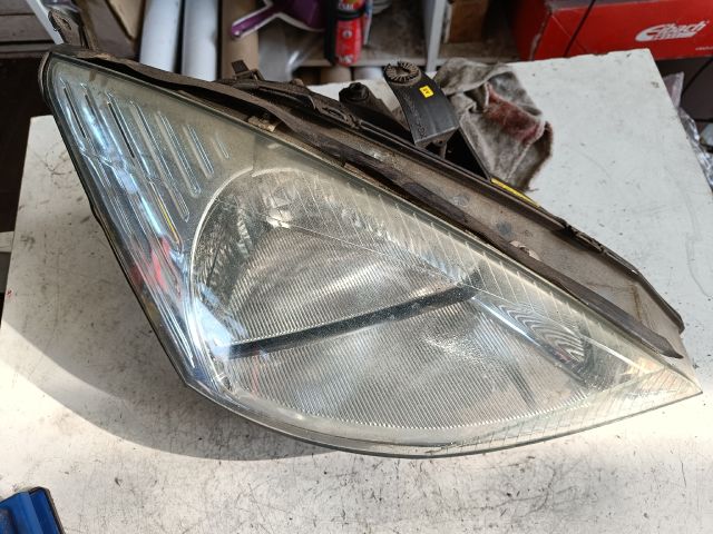 bontott FORD FOCUS I Jobb Fényszóró