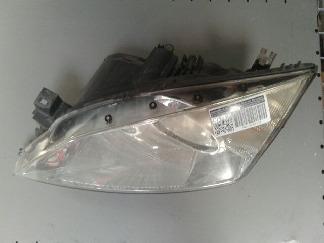 bontott FORD FOCUS I Jobb Fényszóró