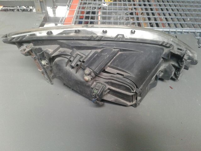 bontott FORD FOCUS I Jobb Fényszóró