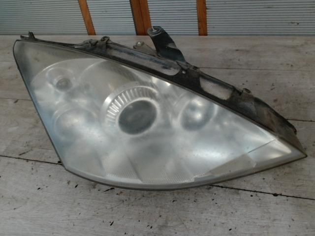 bontott FORD FOCUS I Jobb Fényszóró
