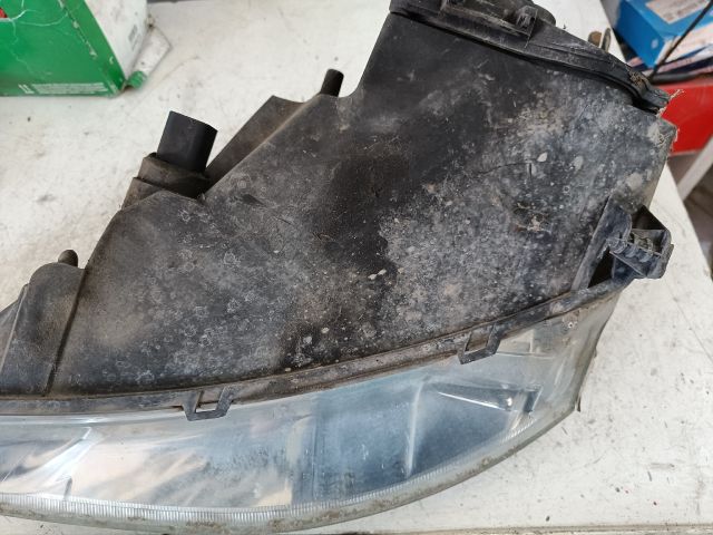 bontott FORD FOCUS I Jobb Fényszóró