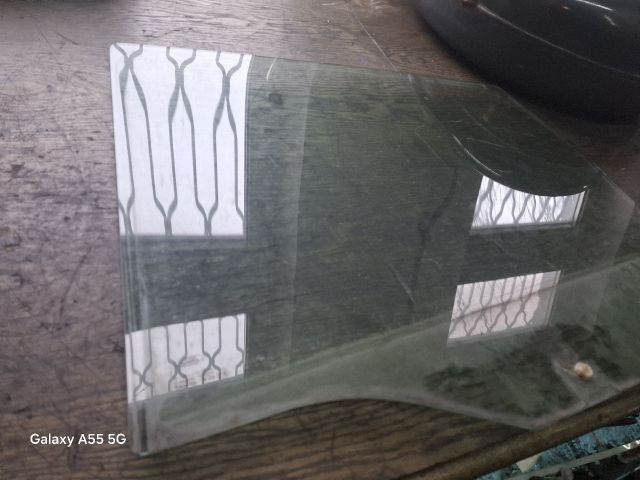 bontott FORD FOCUS I Jobb hátsó Ablak