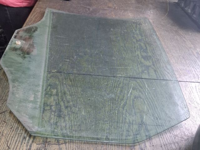 bontott FORD FOCUS I Jobb hátsó Ablak