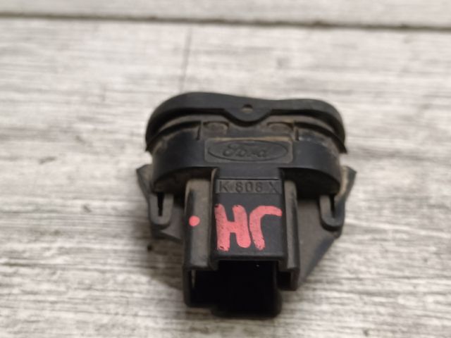 bontott FORD FOCUS I Jobb hátsó Ablakemelő Kapcsoló